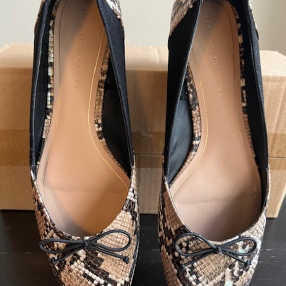 Zara Black and Brown Patterned Flats with Bow - Picture 1 of 4